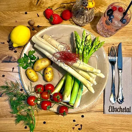 & Restaurant Elbschetal بيت ضيافة ويتير