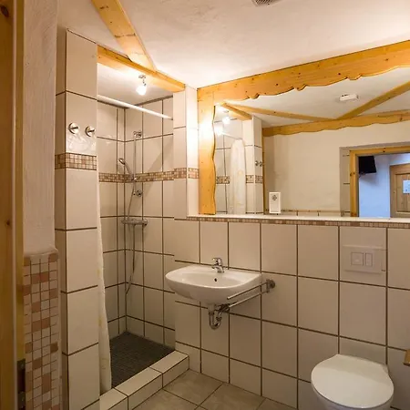 & Restaurant Elbschetal ويتير