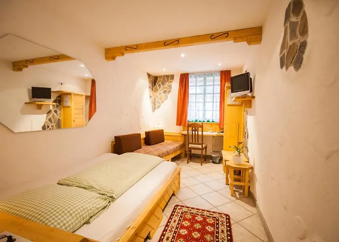 & Restaurant Elbschetal 3*