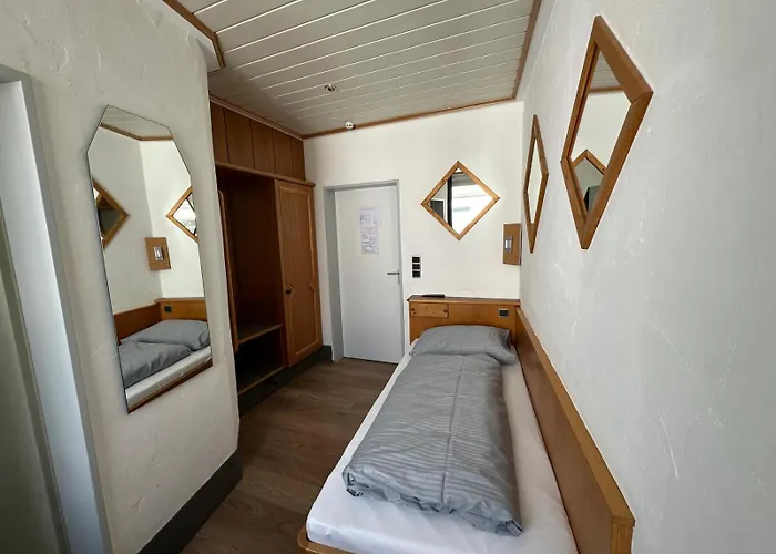 & Restaurant Elbschetal Gæstehus 3*